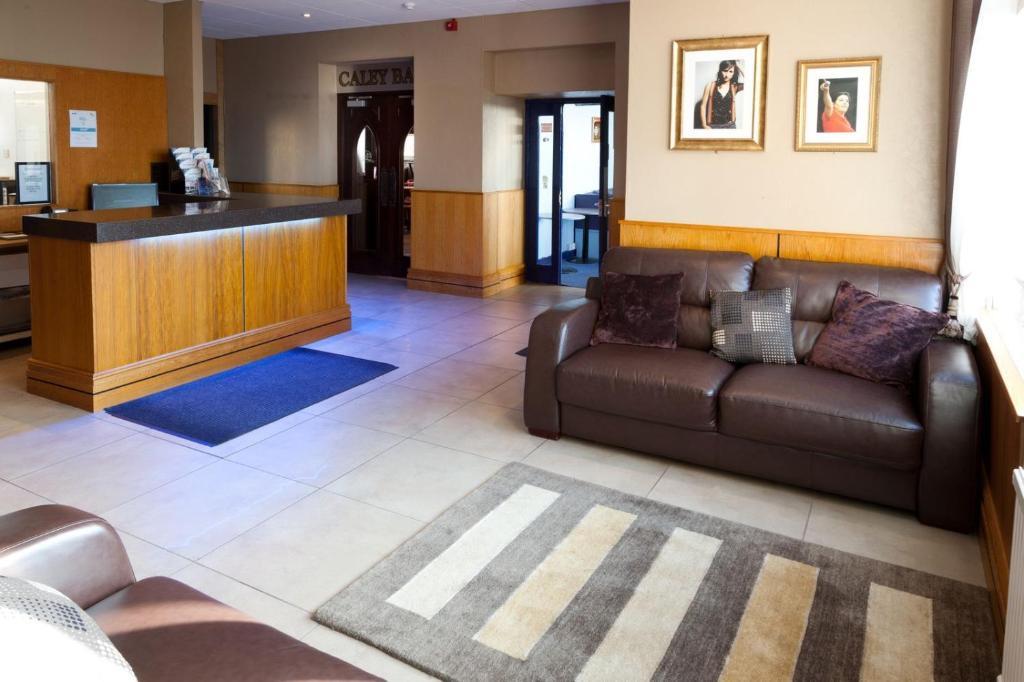 Caledonia Hotel Rosyth Bagian luar foto
